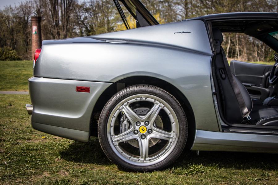 Детали экстерьера Ferrari 575 Superamerica 2005 года  (фото 42 из 79)